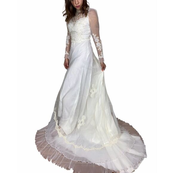 Vintage Lace Wedding Gown Dress - Picture 1 of 10